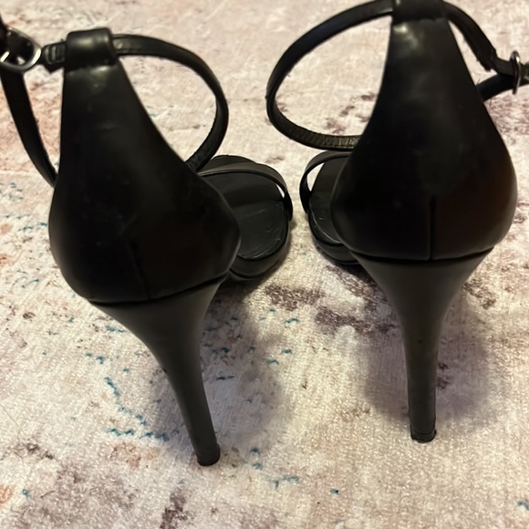 Steve Madden single strap black heels - Picture 4 of 5